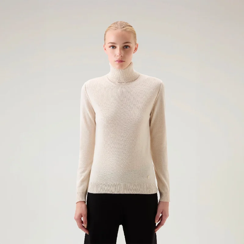 Dry - Clean Only Sweaters for Special Care -Turtleneck Sweater in Wool Blend Milky Cream