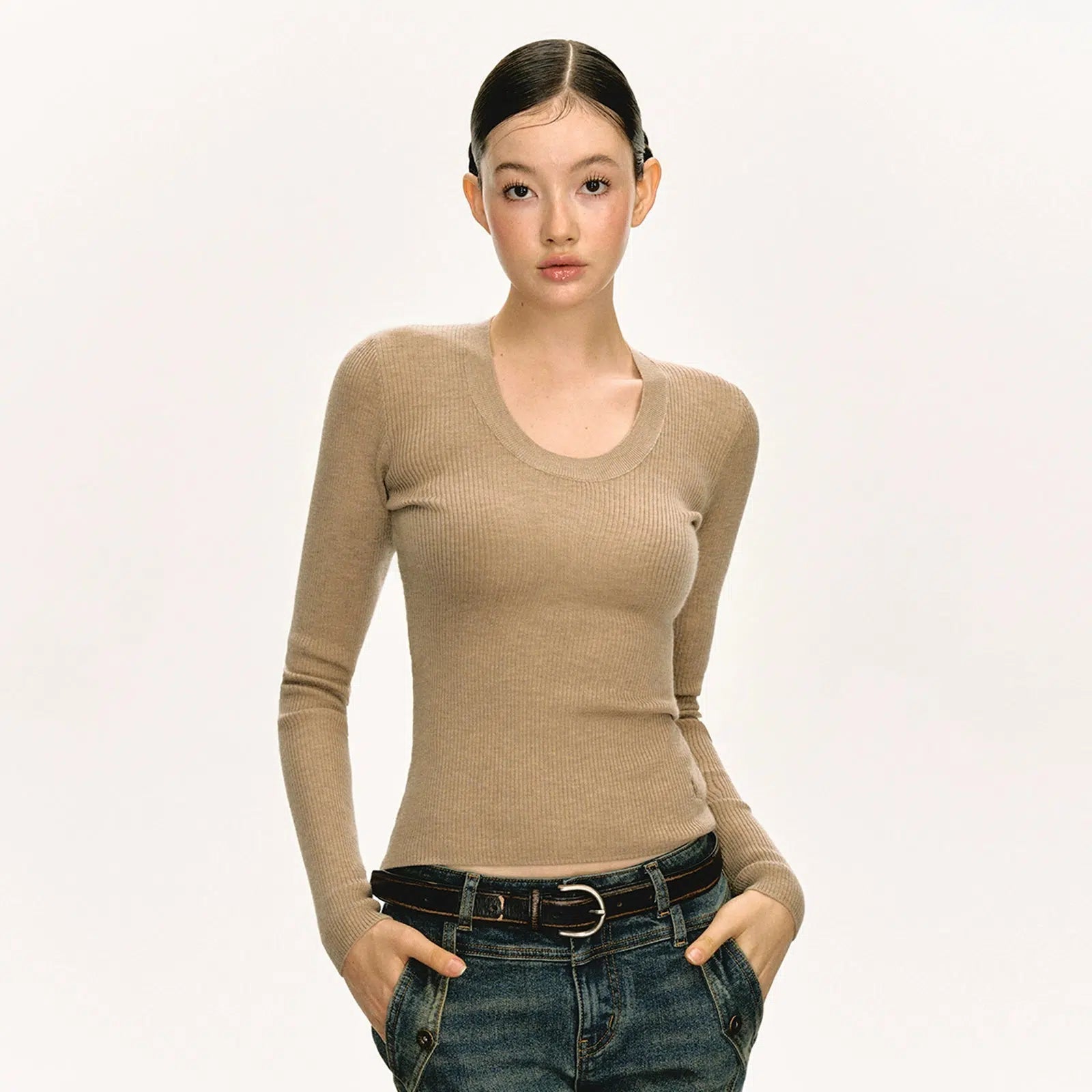 Lace - Trimmed Sweaters for Feminine Detail -Scoop Neck Classic Knit Sweater