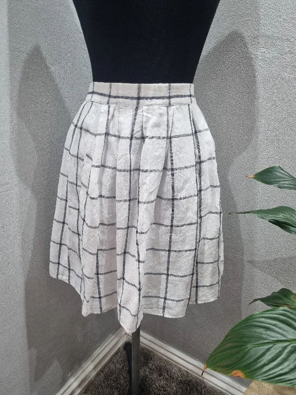 Vintage pencil skirts for nostalgic chic -URBAN Linen Skirt (XSmall)