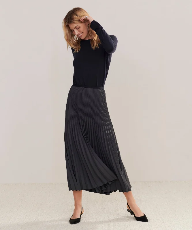 Trendy leather skirts for edgy modern looks -Pleated Skirt