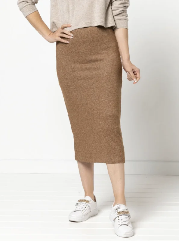 A-line midi skirts for balanced style -Style Arc Yoyo Knit Skirt