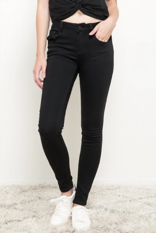 Stretchy Skinny Jeans In Black