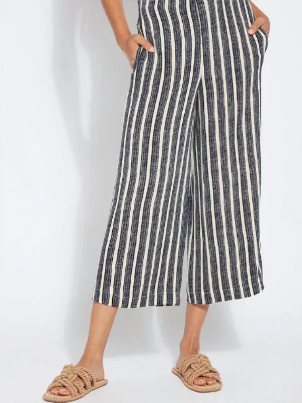 Wide Crop Leg Pants In Marine